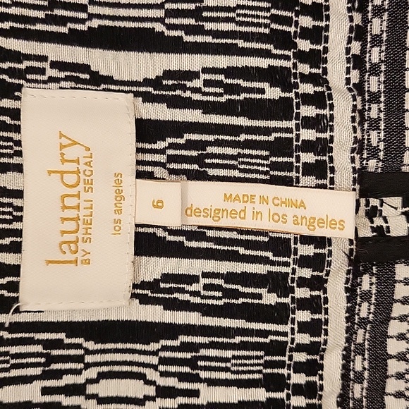 Patterned Women's Jacket - Picture 3 of 7